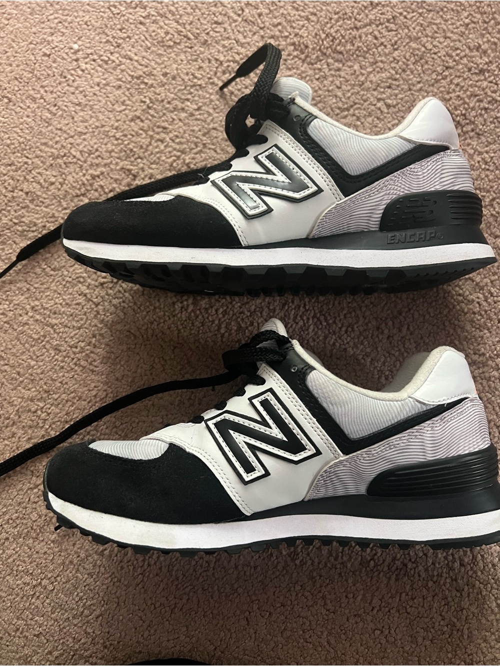 New balance sneakers - Picture 6 of 9